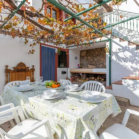 Casa Marcelino Y Pepa Rosa Holiday home *