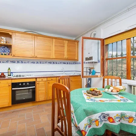 Casa Marcelino Y Pepa Rosa Sella